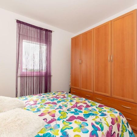 Apartment Keti Fažana Buitenkant foto