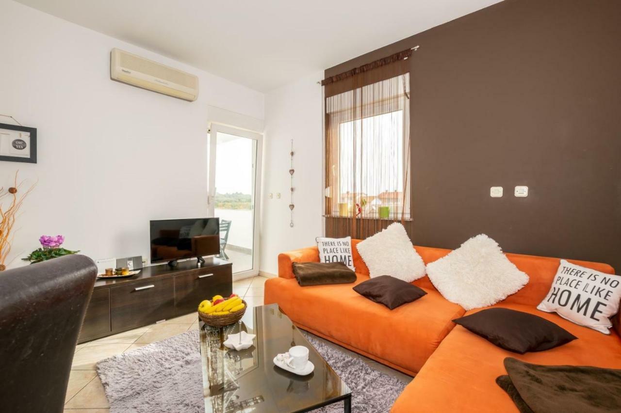 Apartment Keti Fažana Buitenkant foto