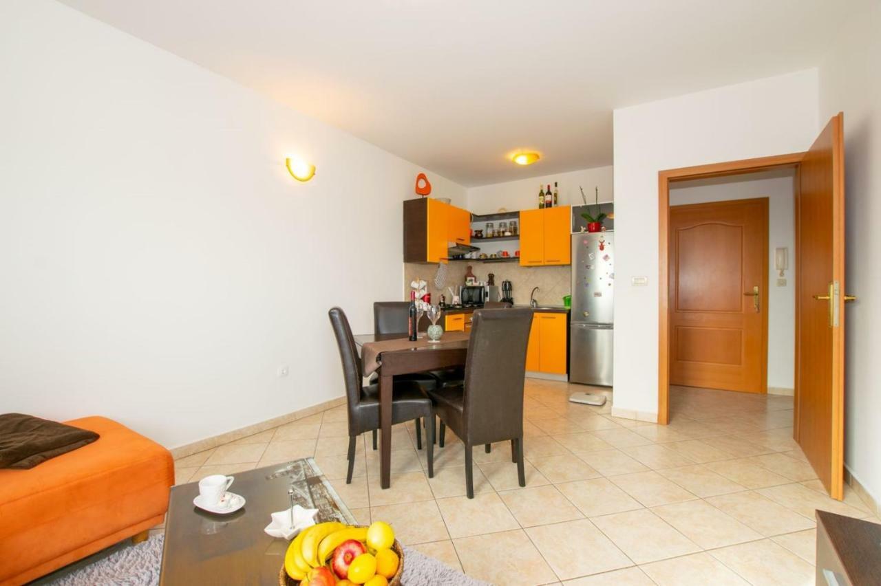 Apartment Keti Fažana Buitenkant foto